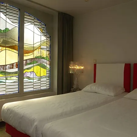Monty Small Design Hotel