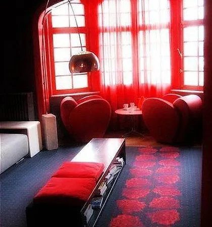 Hotel Monty Small Design